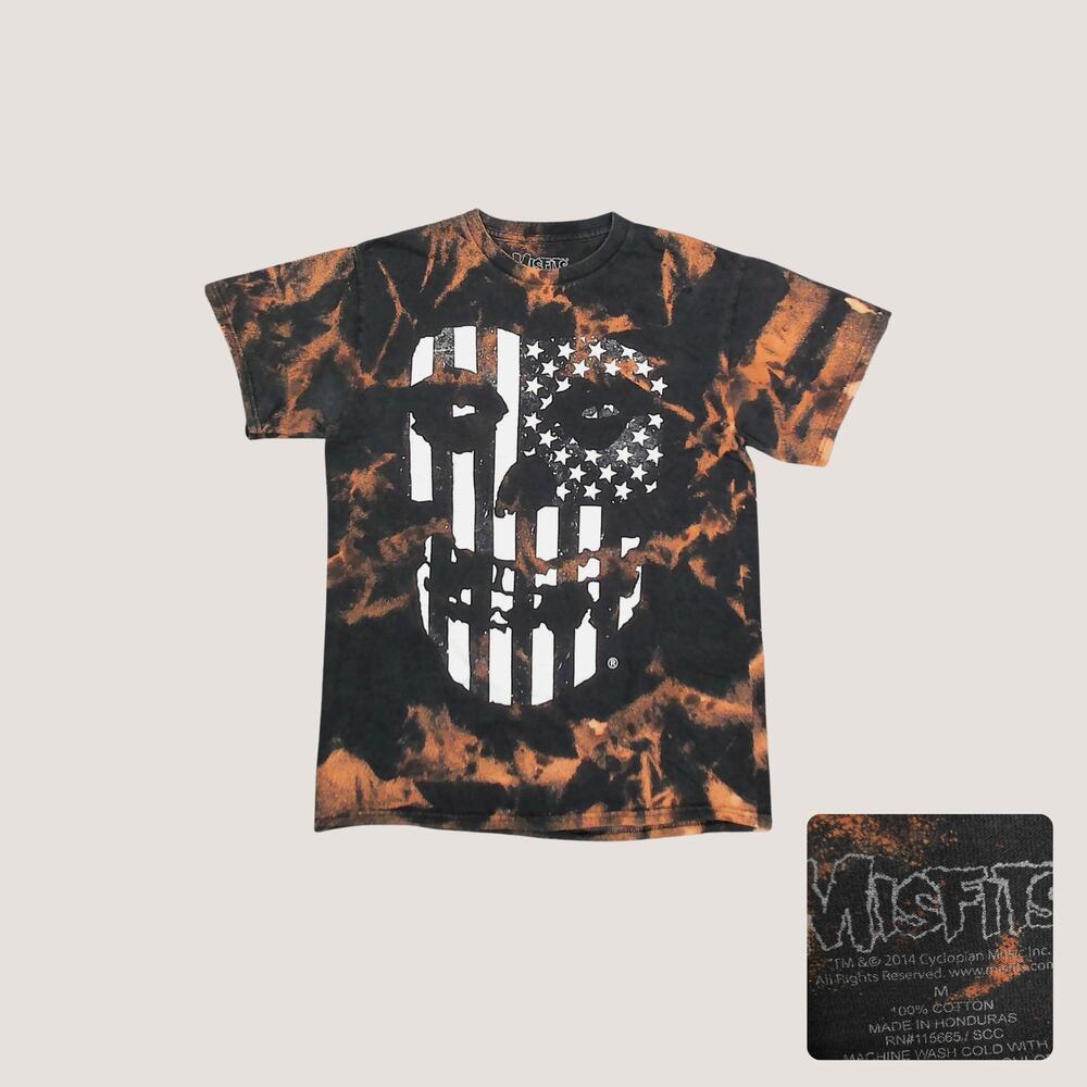 Custom Bleach Misfits Crimson Ghost Flag Skull T-Shirt Grunge Medium